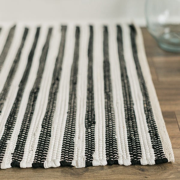 Black & Cream Handwoven Striped Accent Rug (2' x 3')