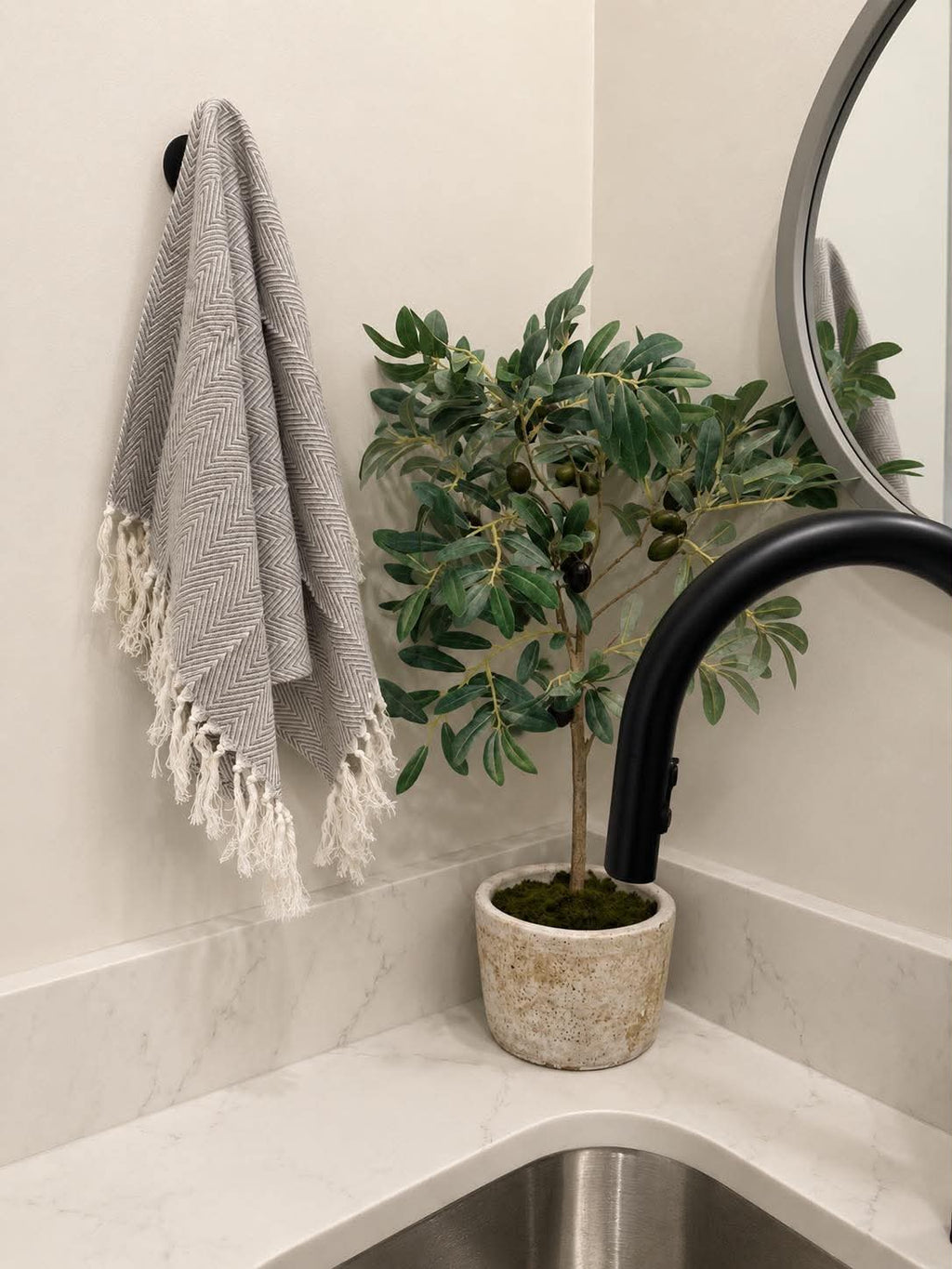 Herringbone Handwoven Turkish Hand Towel – Grey & Cream/Black & Cream