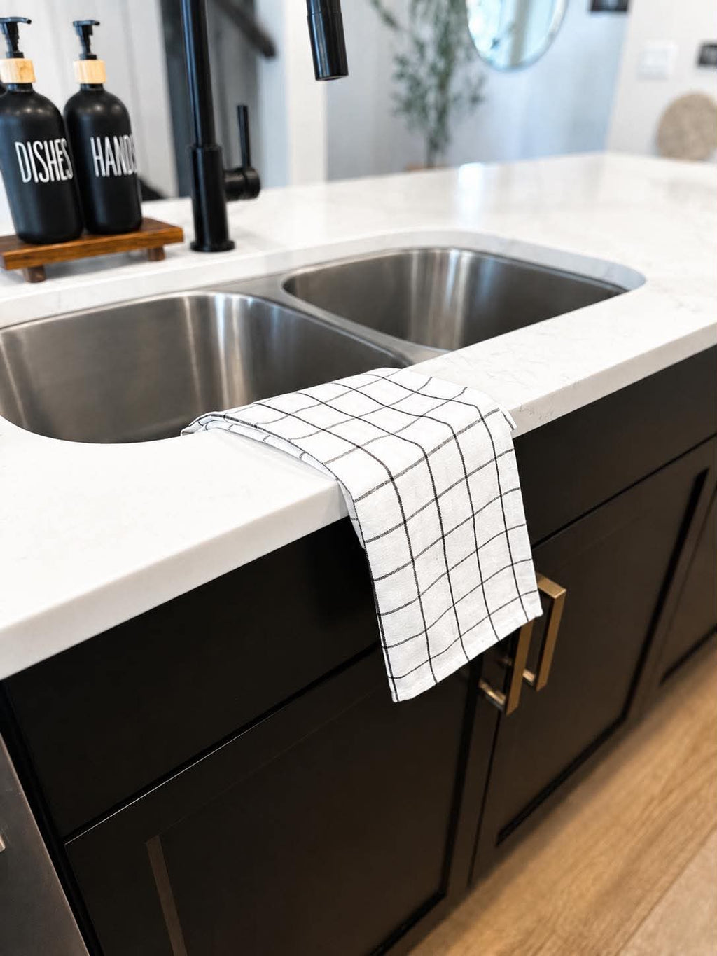 Classic Grid Pattern Kitchen Towels – Single